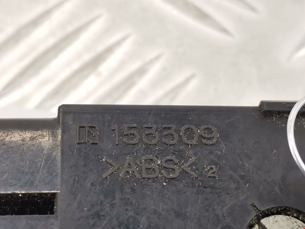 Кнопка аварийной сигнализации (аварийки) TOYOTA Avensis 1997-2003