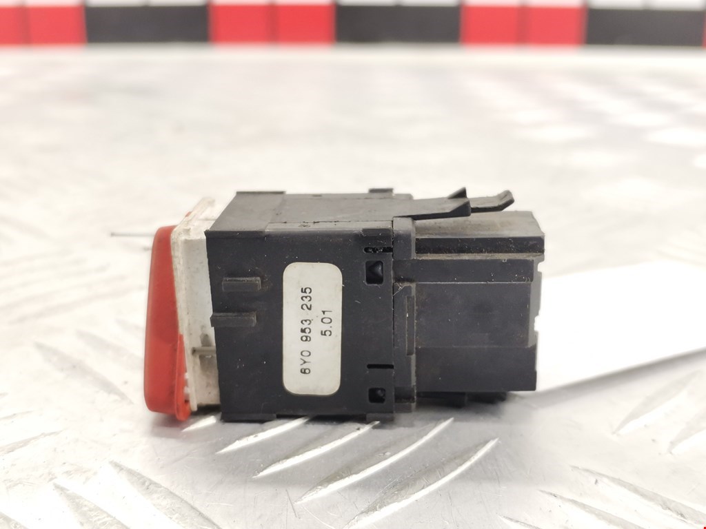 Кнопка аварийной сигнализации (аварийки) SKODA Fabia MK1 1999-2006