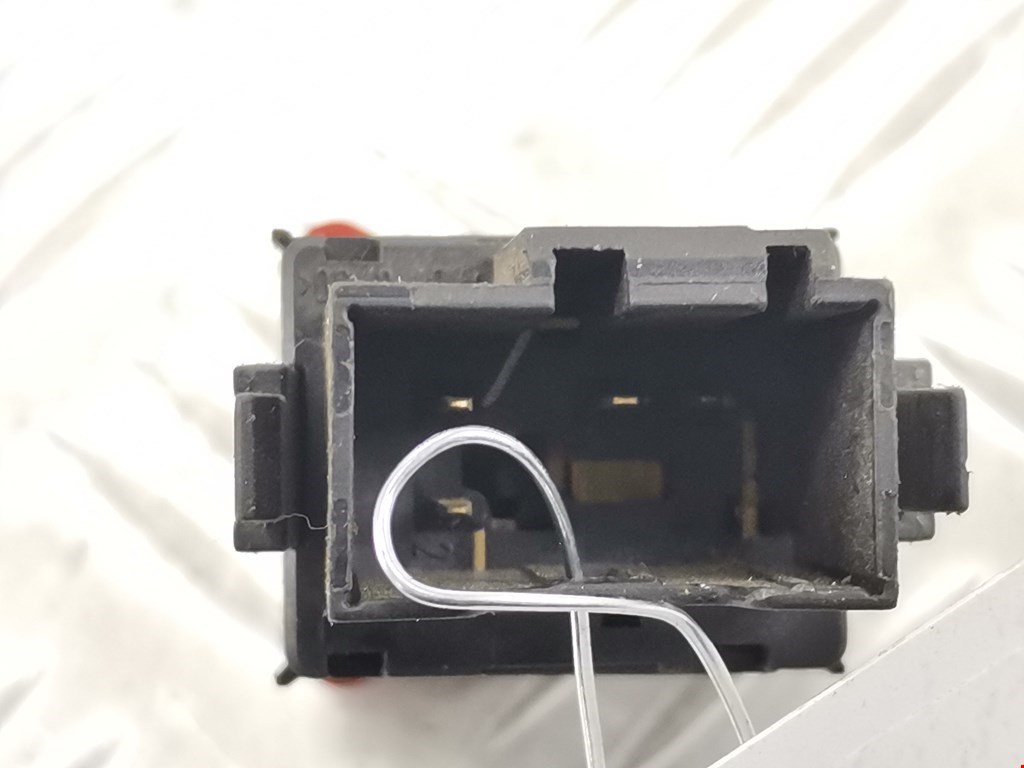 Кнопка аварийной сигнализации (аварийки) SKODA Fabia MK1 1999-2006