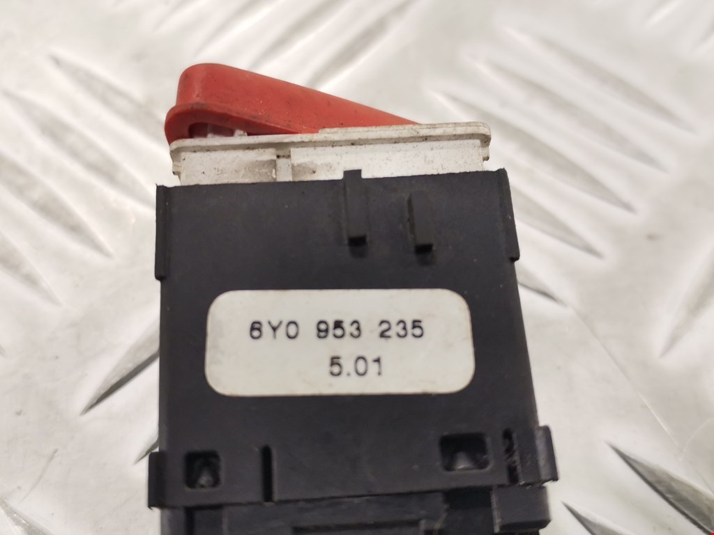 Кнопка аварийной сигнализации (аварийки) SKODA Fabia MK1 1999-2006