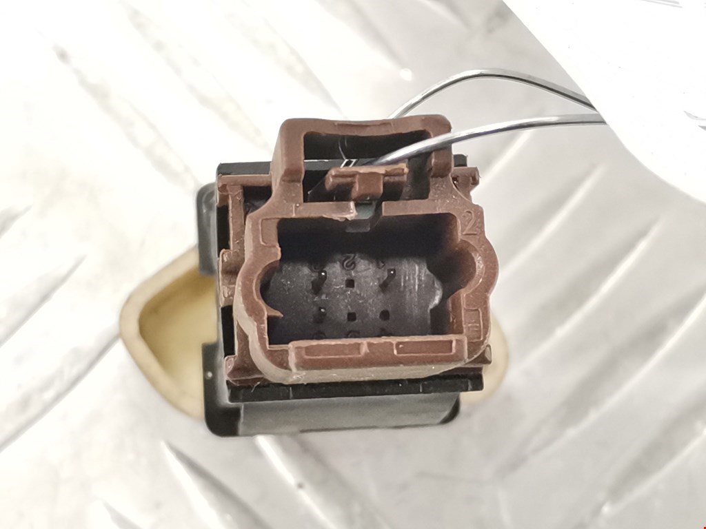 Кнопка аварийной сигнализации (аварийки) PEUGEOT 607 2000-2010