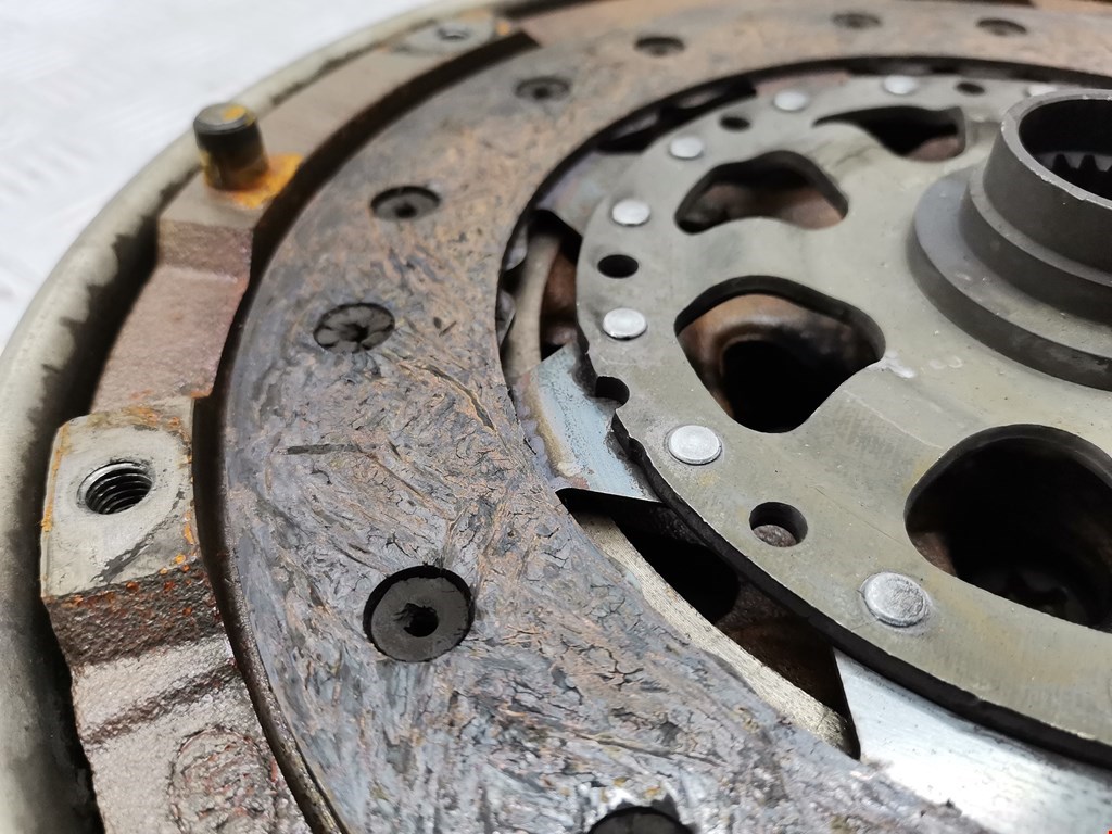 Маховик (демпфер сцепления) BMW 3er E90/E91 2005-2012