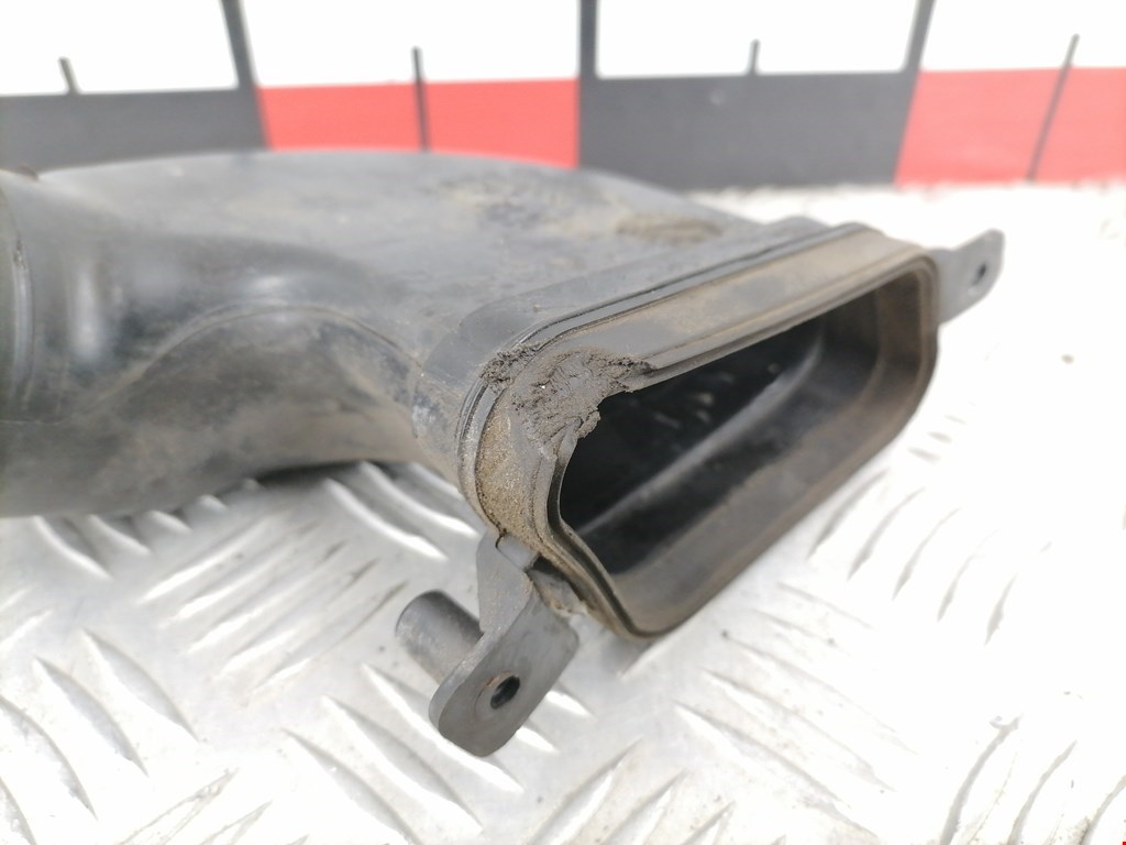Воздуховод AUDI A4 B7 2004-2007
