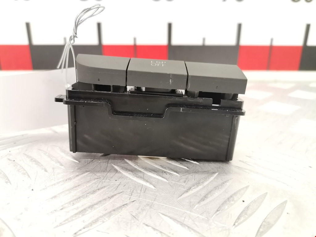 Кнопка антипробуксовочной системы AUDI A3 8P 2003-2013