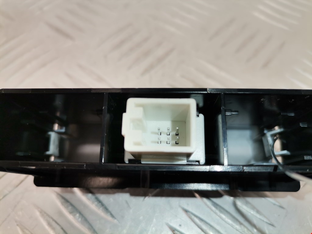 Кнопка антипробуксовочной системы AUDI A3 8P 2003-2013