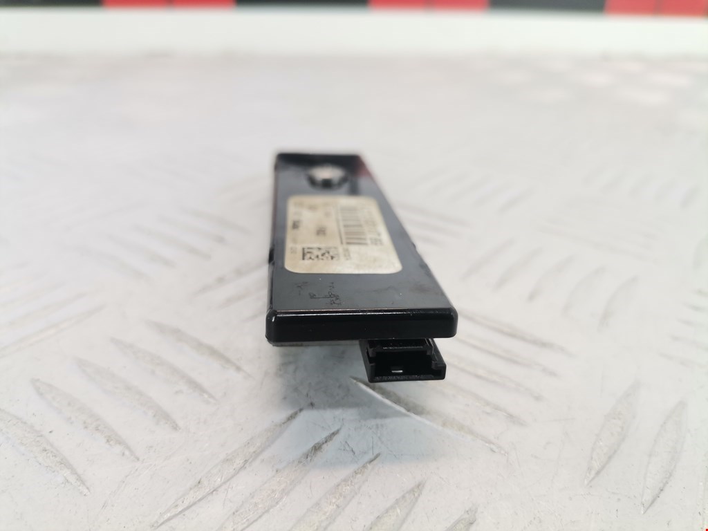 Усилитель антенны MERCEDES-BENZ E-Class W212, S212, C207 2009-2016