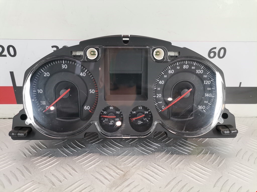 Панель приборов (щиток) VOLKSWAGEN Passat B6 2005-2011