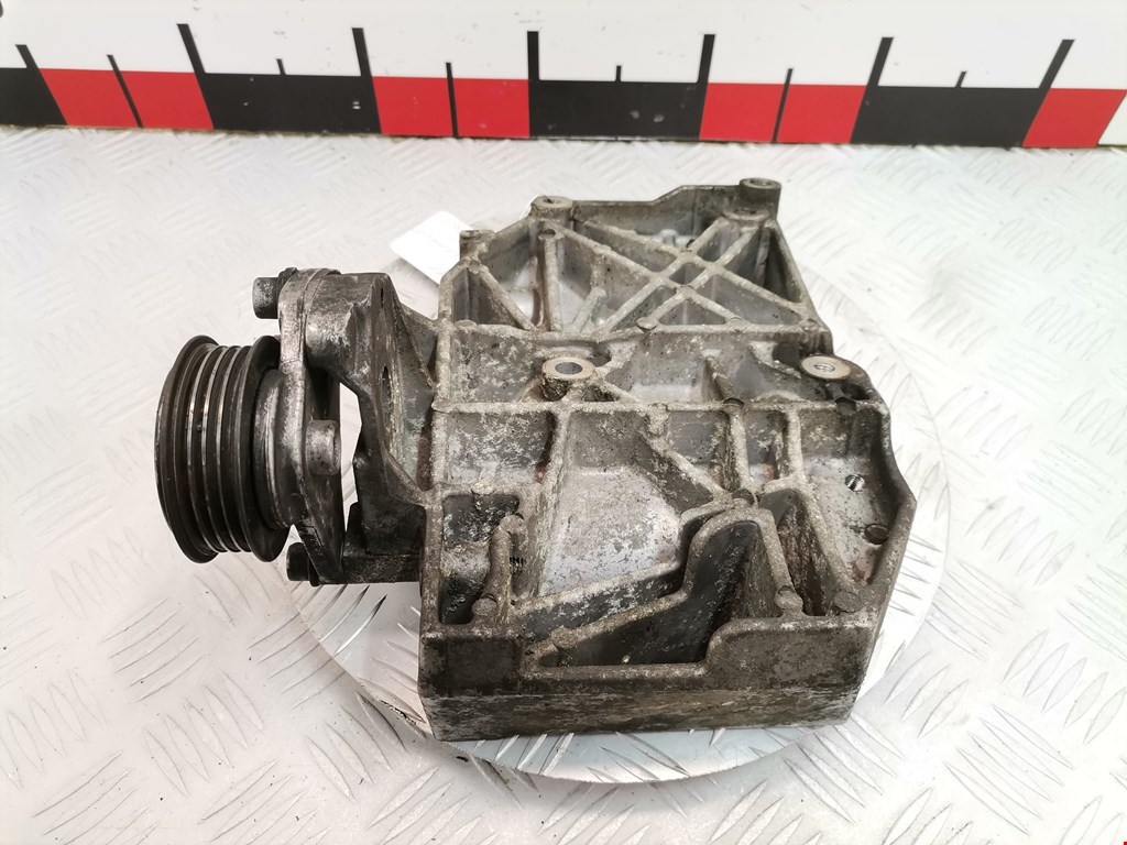 Кронштейн кондиционера AUDI A6 C5 1997-2004