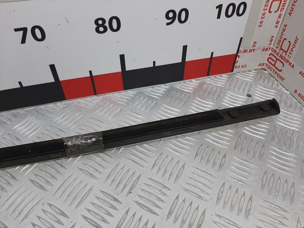 Уплотнитель (внутри) VOLKSWAGEN Passat B5 1997-2005