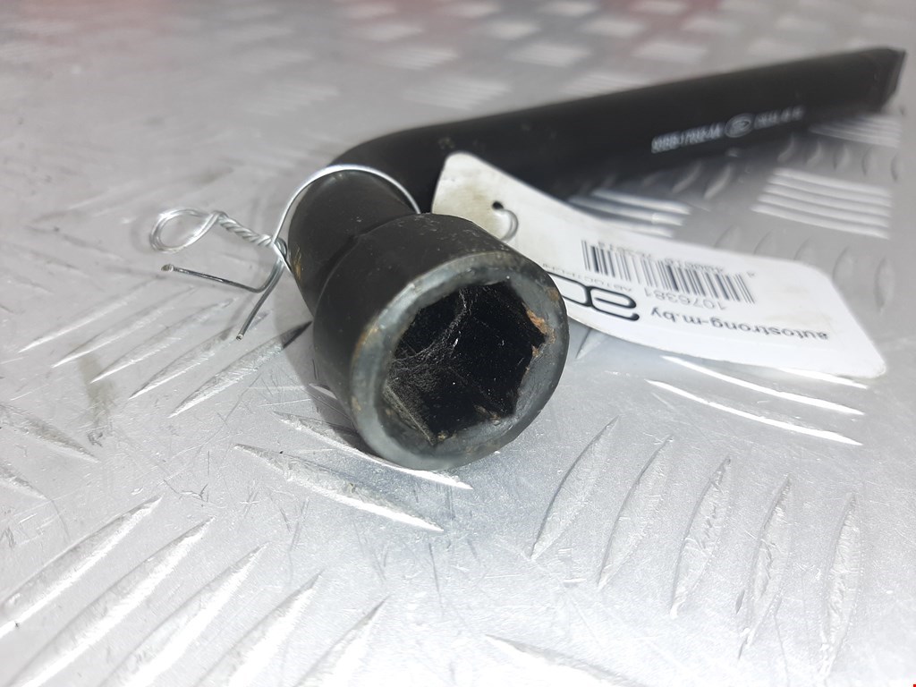 Ключ балонный MAZDA 121 1987-1991