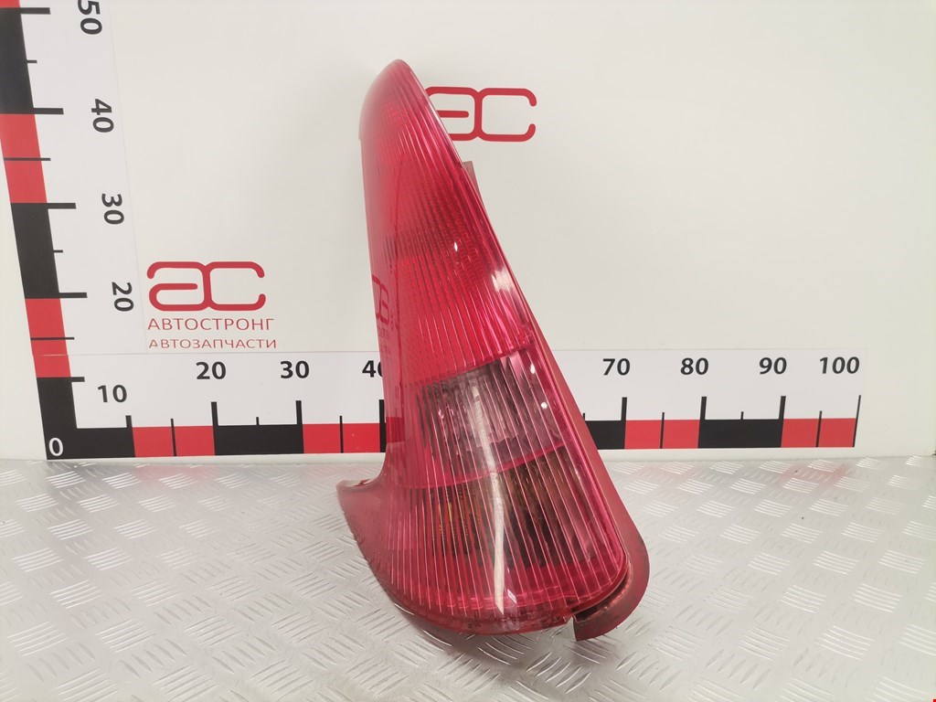 Фонарь задний левый PEUGEOT 206 1998-2012