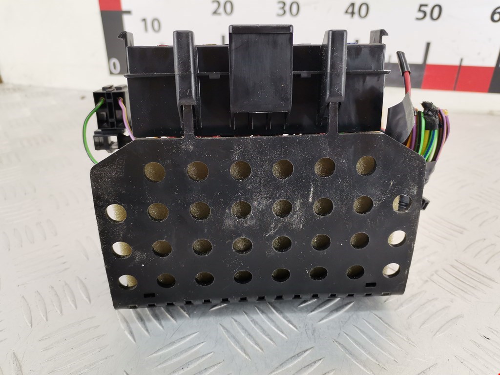 Датчик уровня в бачок омывателя MAZDA 121 1987-1991