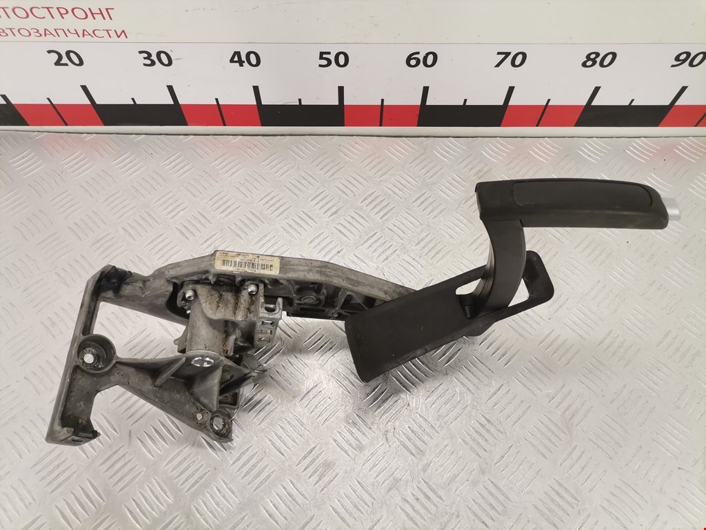Рычаг стояночного тормоза (ручник) FORD Escape 2012-2015