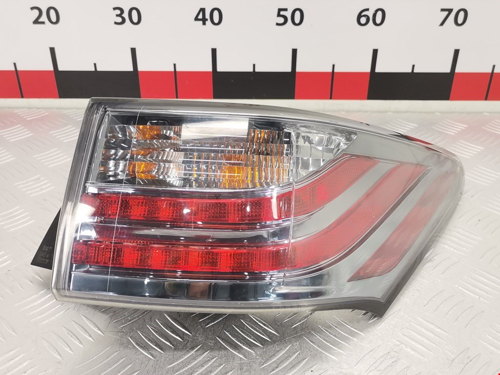 Фонарь задний правый LEXUS CT 2010-2018