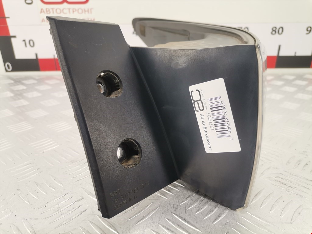 Фонарь задний правый LEXUS CT 2010-2018