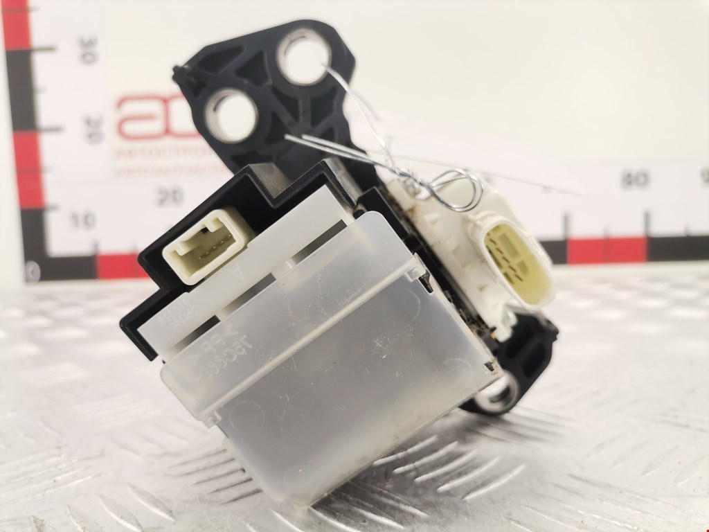 Кулиса (селектор) АКПП/МКПП в салоне LEXUS CT 2010-2018