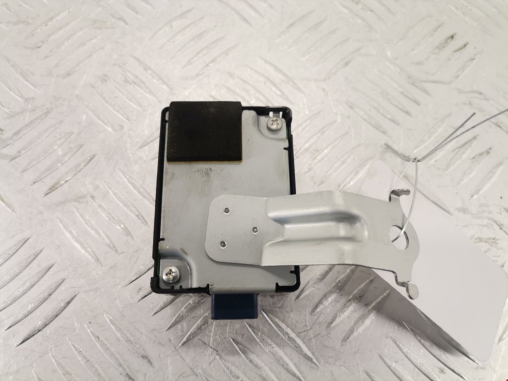 Блок управления центральным замком LEXUS CT 2010-2018