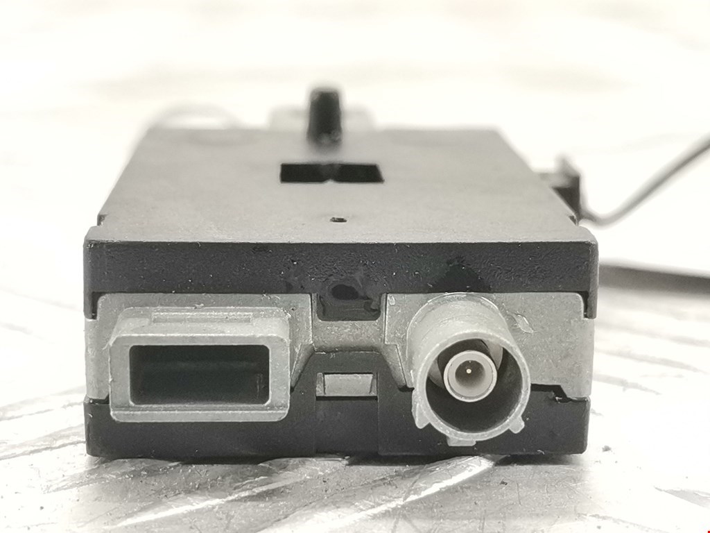 Усилитель антенны VOLVO S60 II 2010-2018