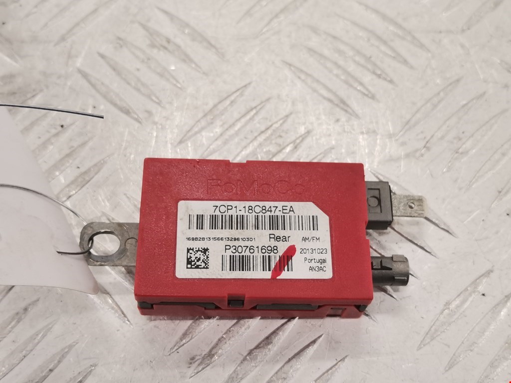 Усилитель антенны VOLVO S60 II 2010-2018