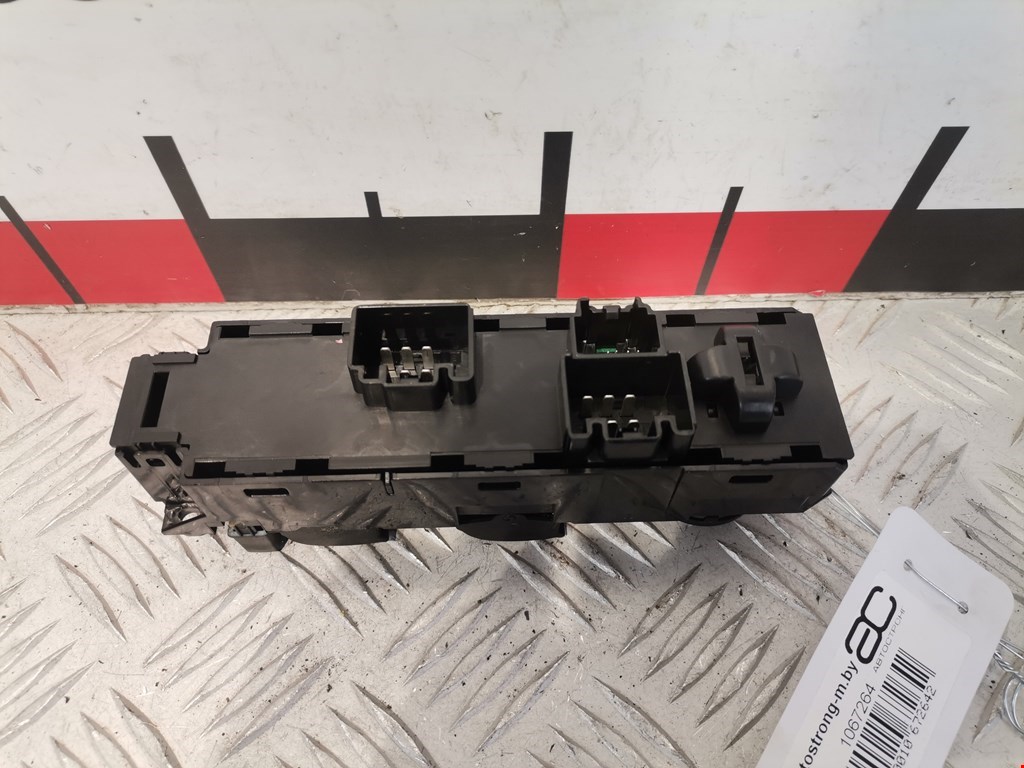 Блок управления стеклоподъемниками FORD Escape 2012-2015