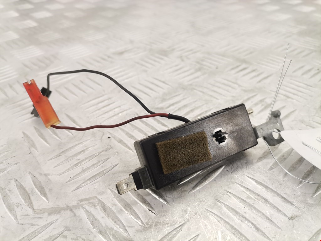 Усилитель антенны HYUNDAI Sonata VI YF 2009-2014