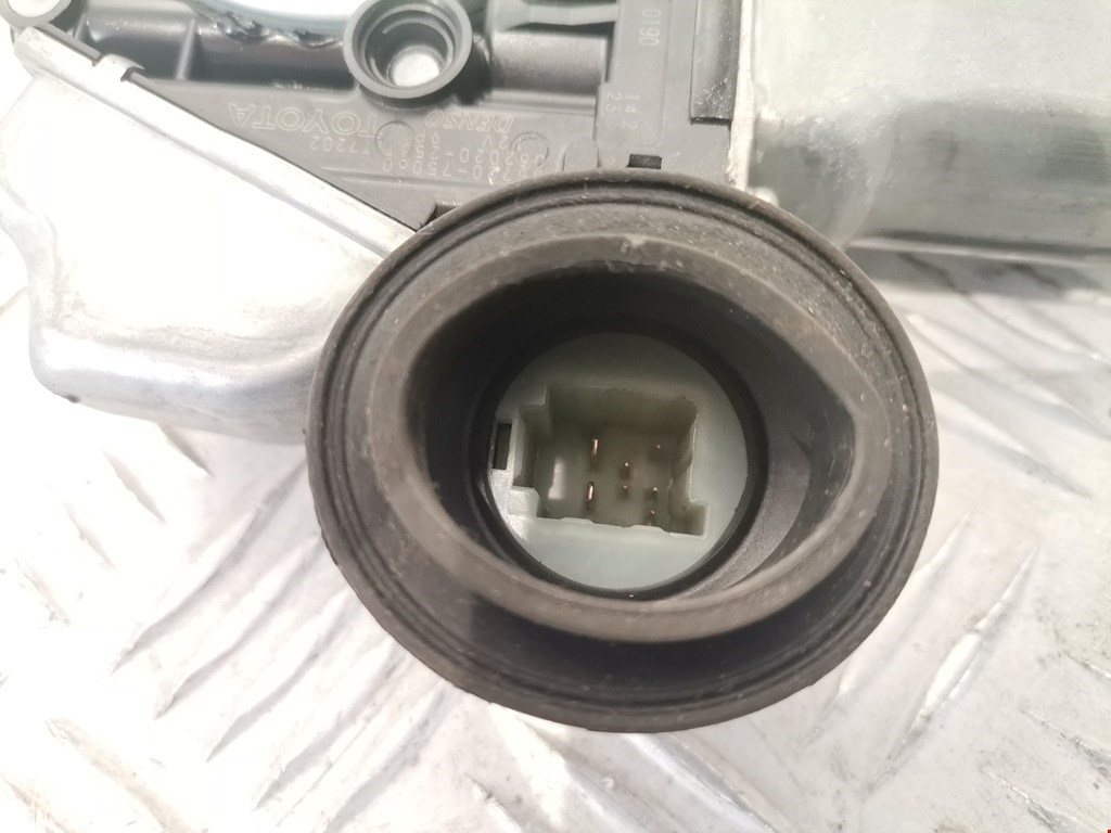 Стеклоподъемник передний левый LEXUS CT 2010-2018