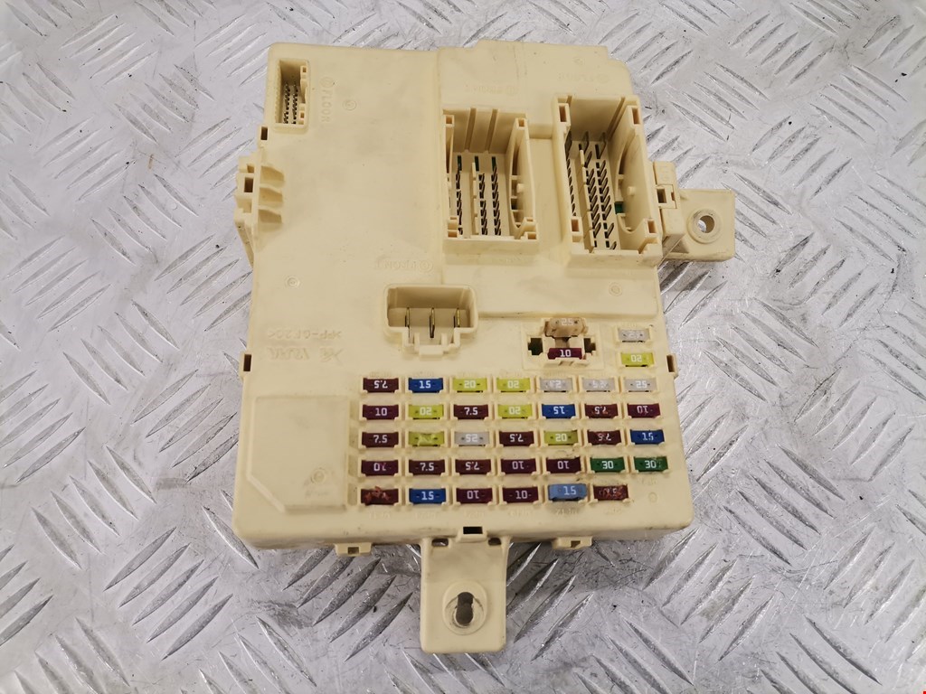 Датчик уровня в бачок омывателя HYUNDAI Sonata VI YF 2009-2014