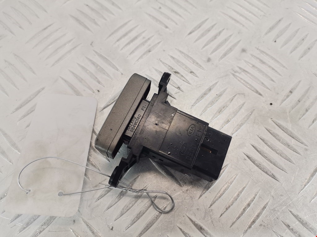 Кнопка аварийной сигнализации (аварийки) KIA Carens 1999-2002