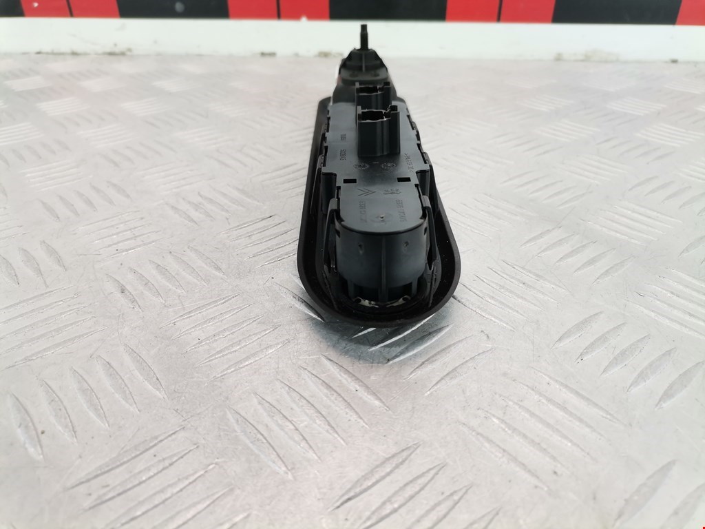 Блок управления стеклоподъемниками PEUGEOT 407 2004-2010