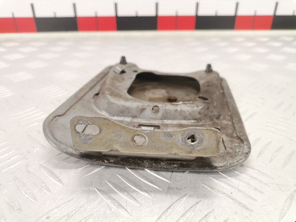 Лючок бензобака DODGE Magnum 2003-2008