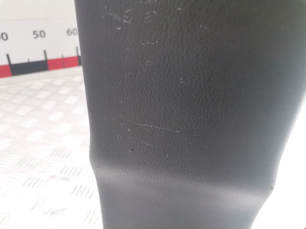 Подлокотник в салон LEXUS CT 2010-2018