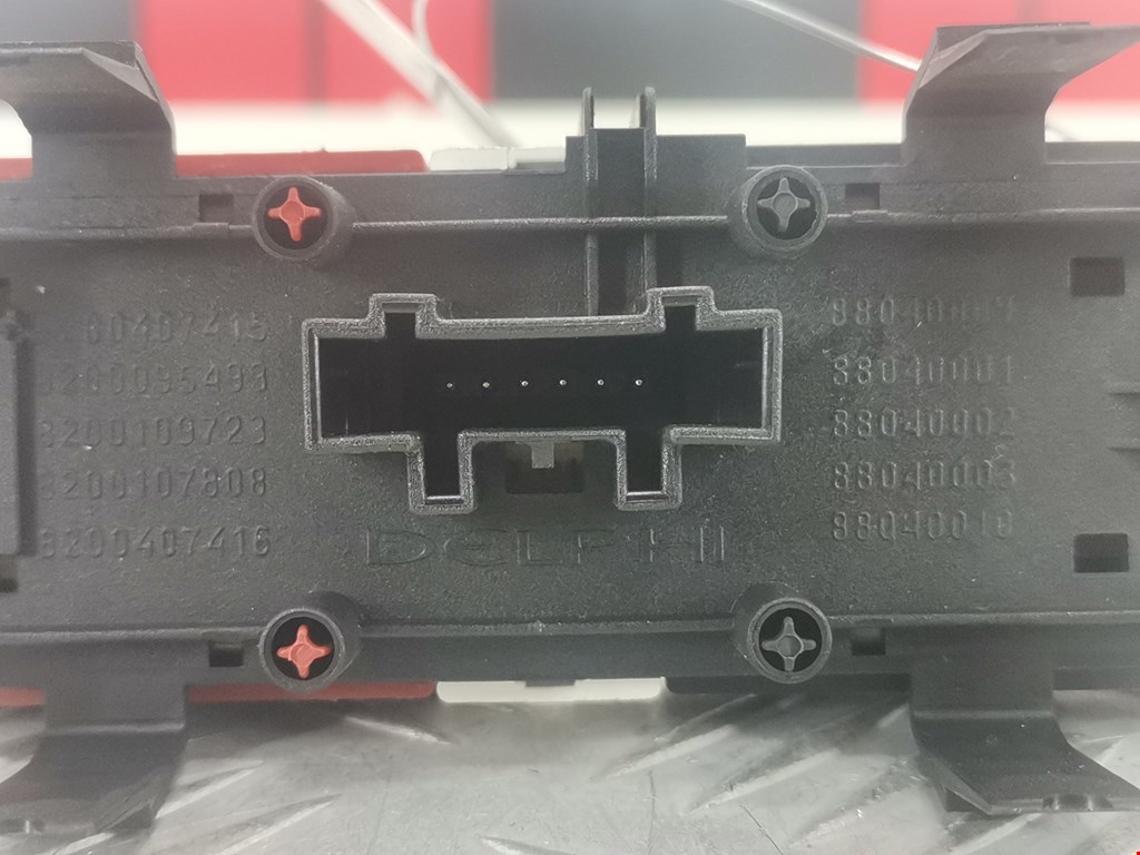 Кнопка аварийной сигнализации (аварийки) RENAULT Megane II 2002-2009
