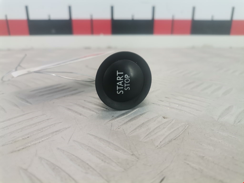 Кнопка старт-стоп (запуска двигателя) Renault Megane 2 (2002-2009)