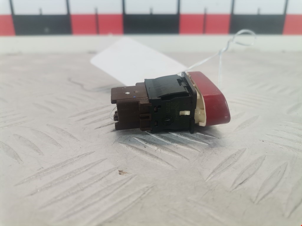 Кнопка аварийной сигнализации (аварийки) PEUGEOT 607 2000-2010