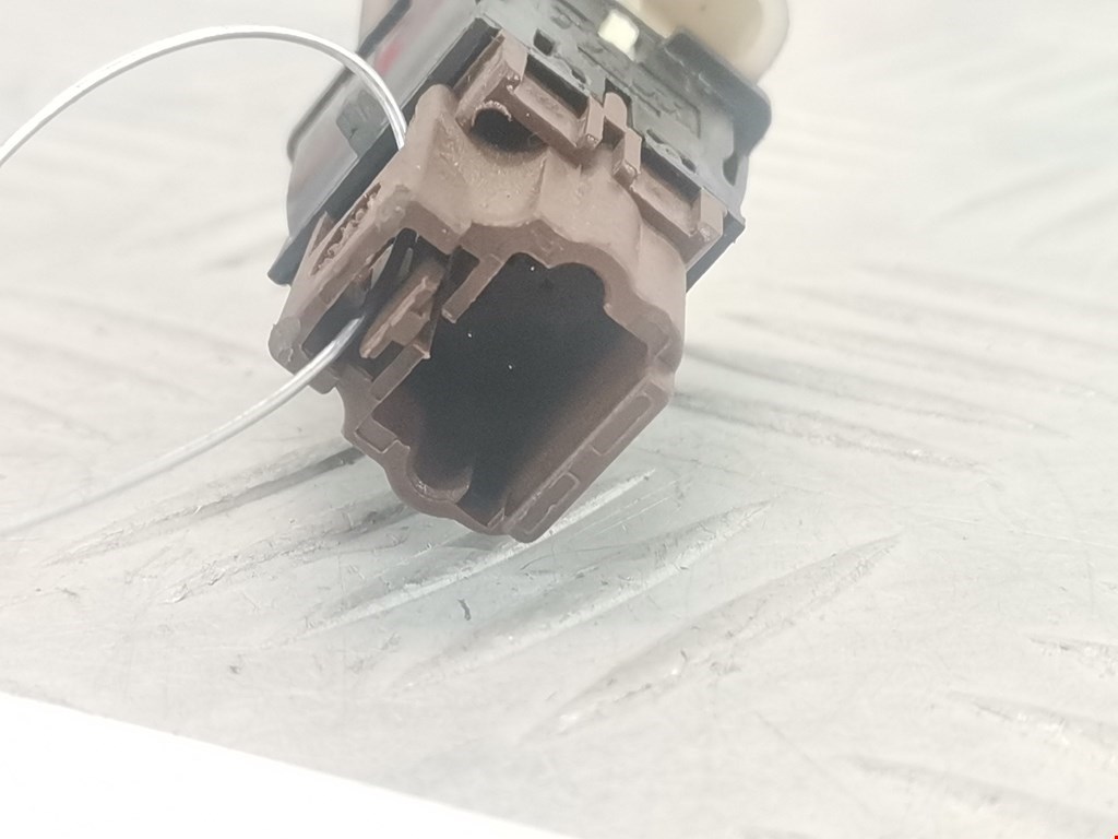 Кнопка аварийной сигнализации (аварийки) PEUGEOT 607 2000-2010