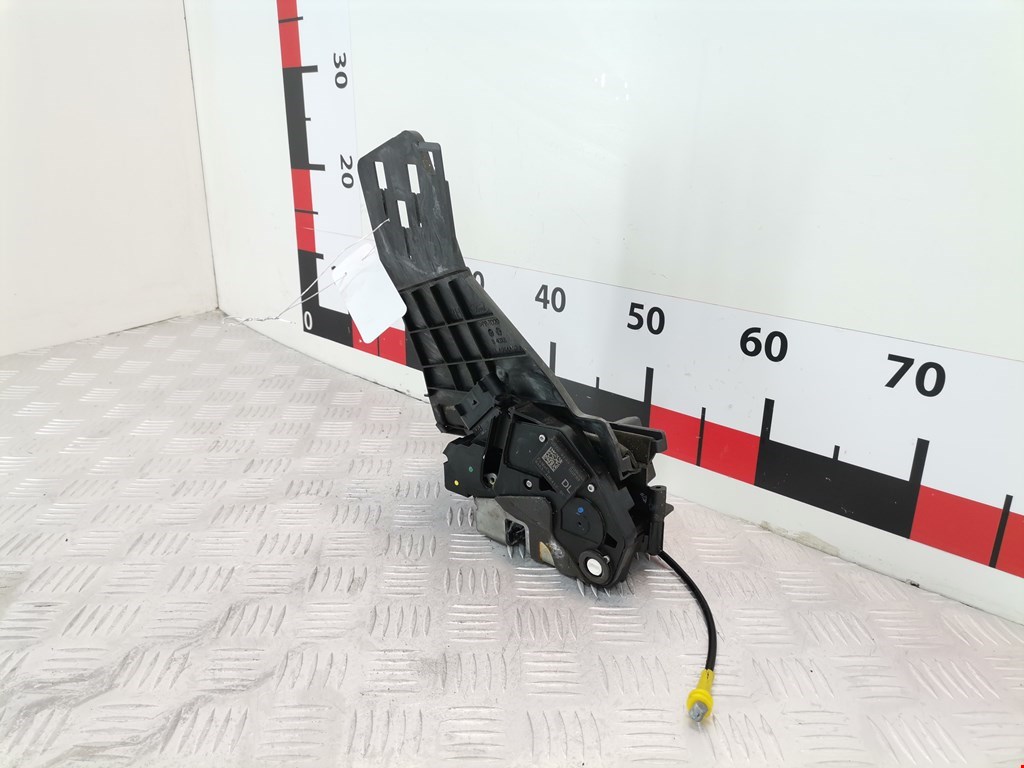 Замок двери задней правой FORD Fiesta 2008-2012