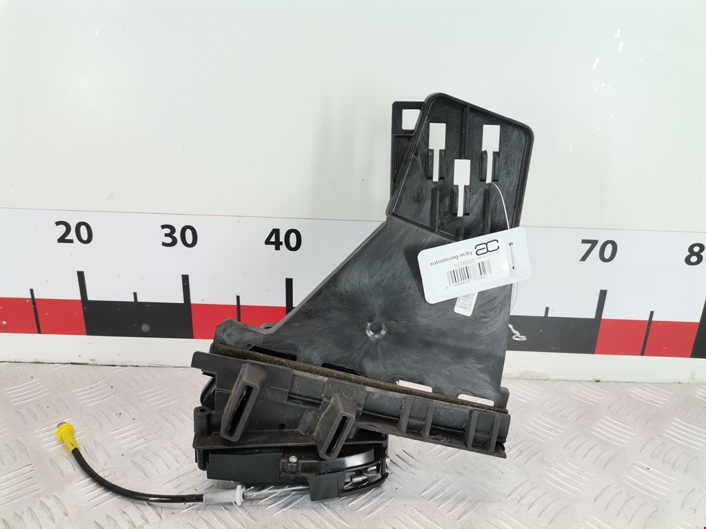 Замок двери задней правой FORD Fiesta 2008-2012