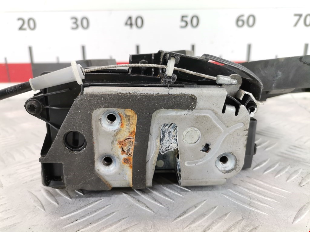 Замок двери задней правой FORD Fiesta 2008-2012