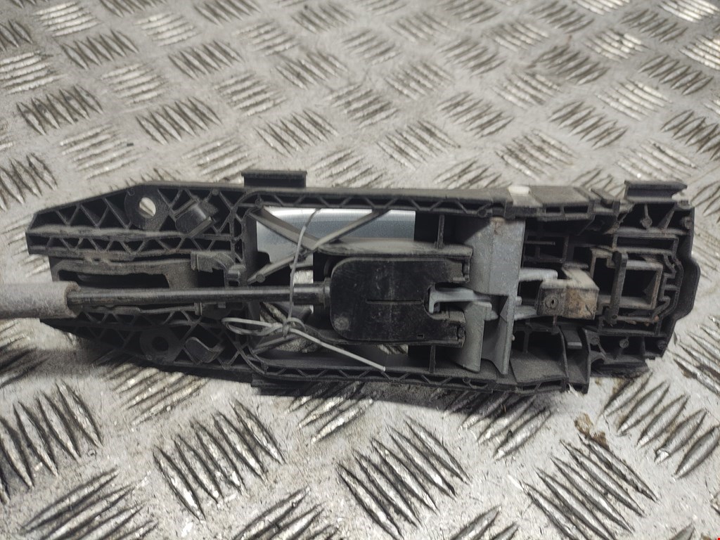 Ручка двери задней наружная левая SKODA Superb 2008-2015