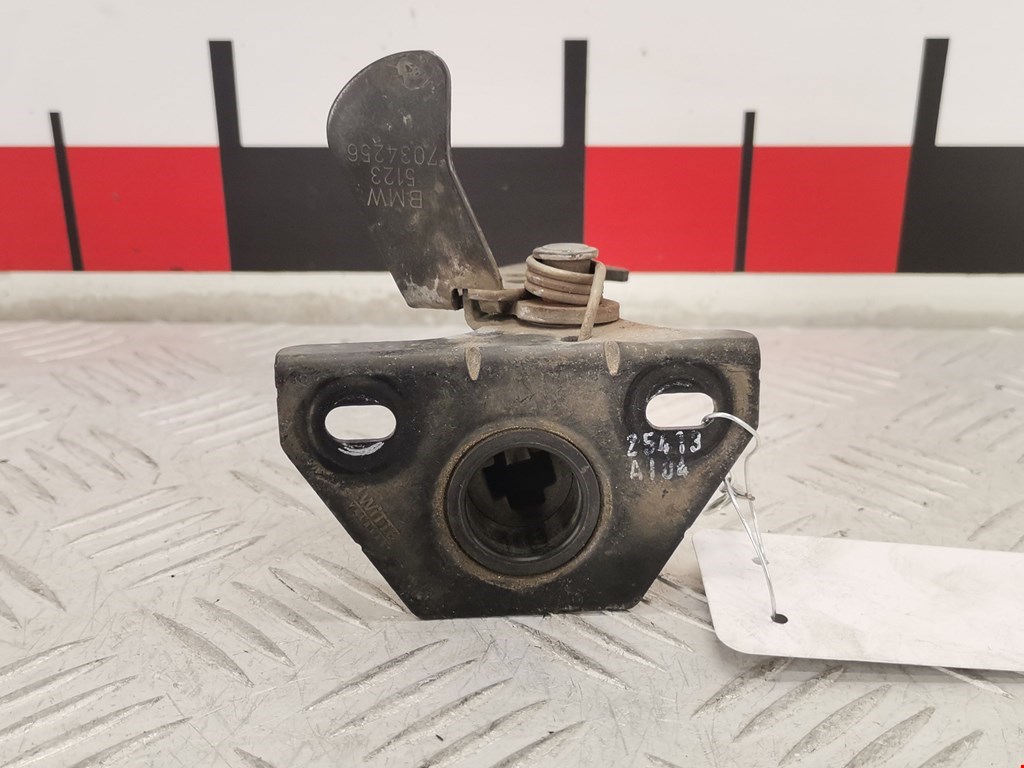 Замок капота BMW X3 E83 2003-2010