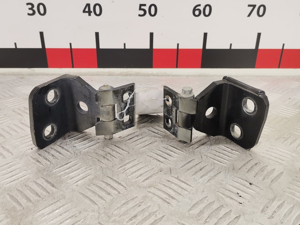 Петля двери передней правой BMW X3 (E83) (2003-2010)