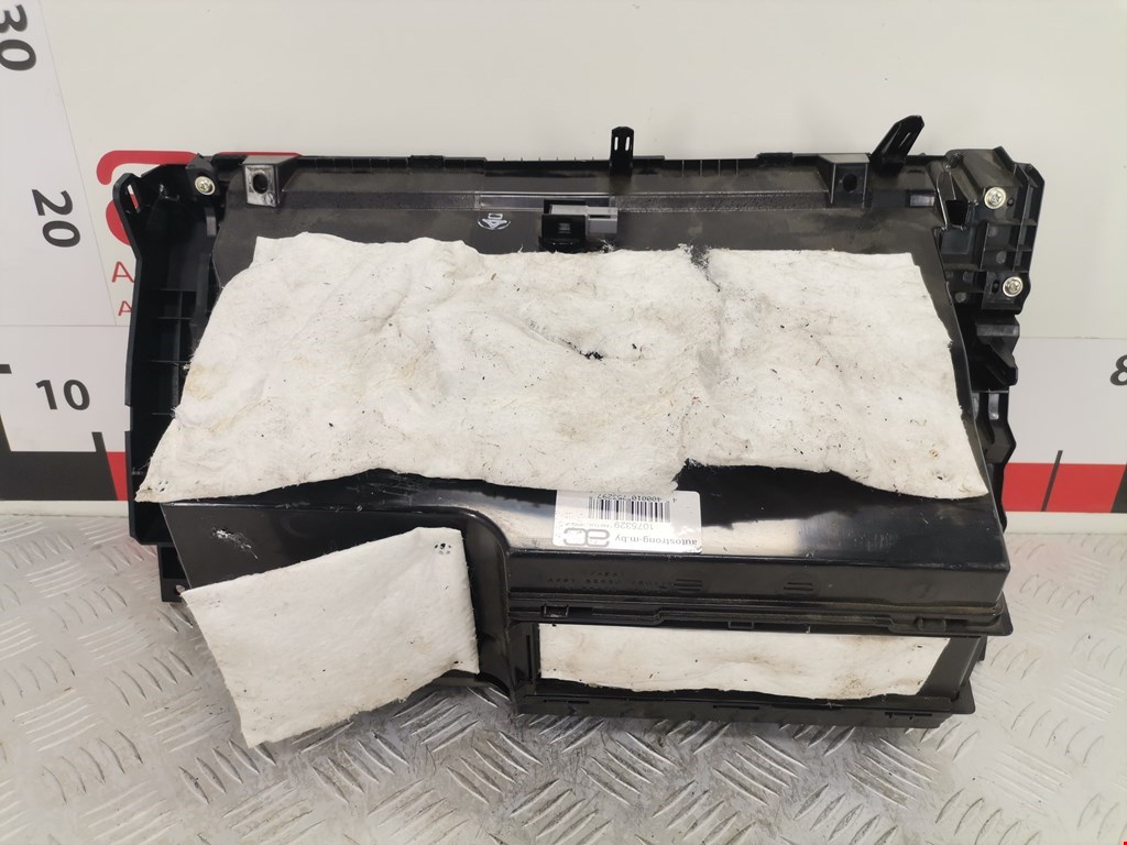 Бардачок LEXUS CT 2010-2018