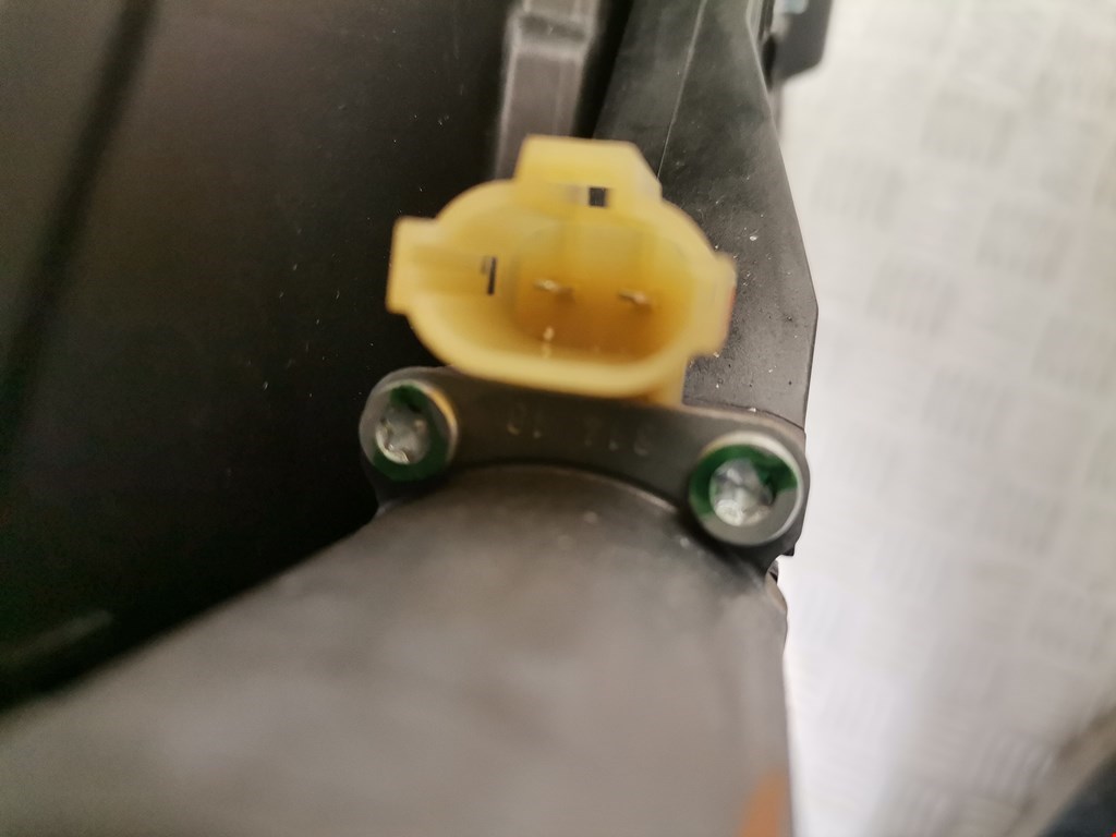 Стеклоподъемник передний правый HYUNDAI Sonata VI YF 2009-2014