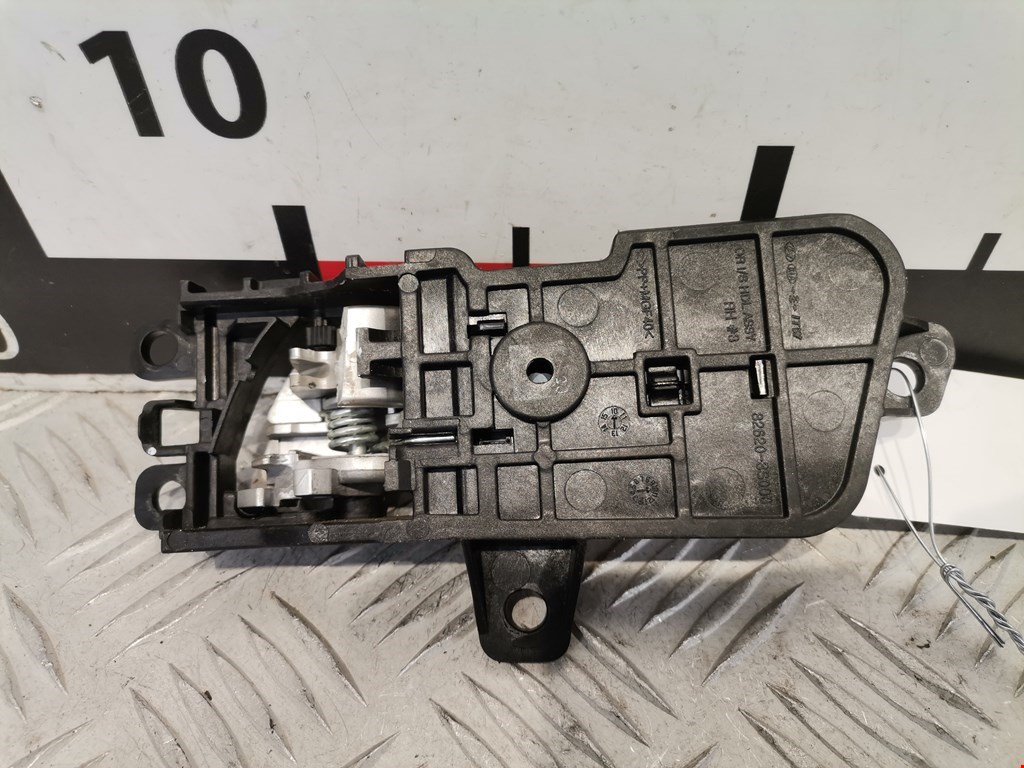 Ручка дверная передняя внутренняя правая HYUNDAI Sonata VI YF 2009-2014