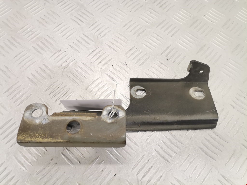 Петля капота левая/правая CHEVROLET TrailBlazer 2001-2008