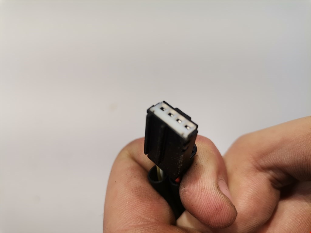 Замок багажника (крышки двери) FORD Escape 2012-2015