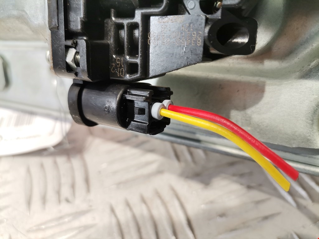 Стеклоподъемник задний левый SUZUKI Grand Vitara 2005-2015