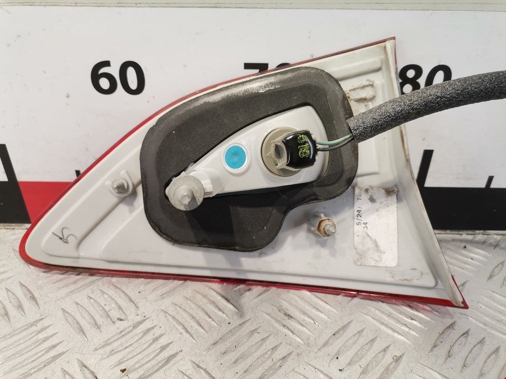 Фонарь задний внутренний правый FORD Escape 2012-2015