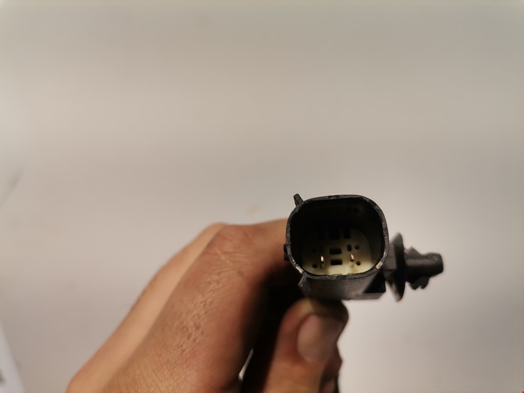 Фонарь задний внутренний правый FORD Escape 2012-2015