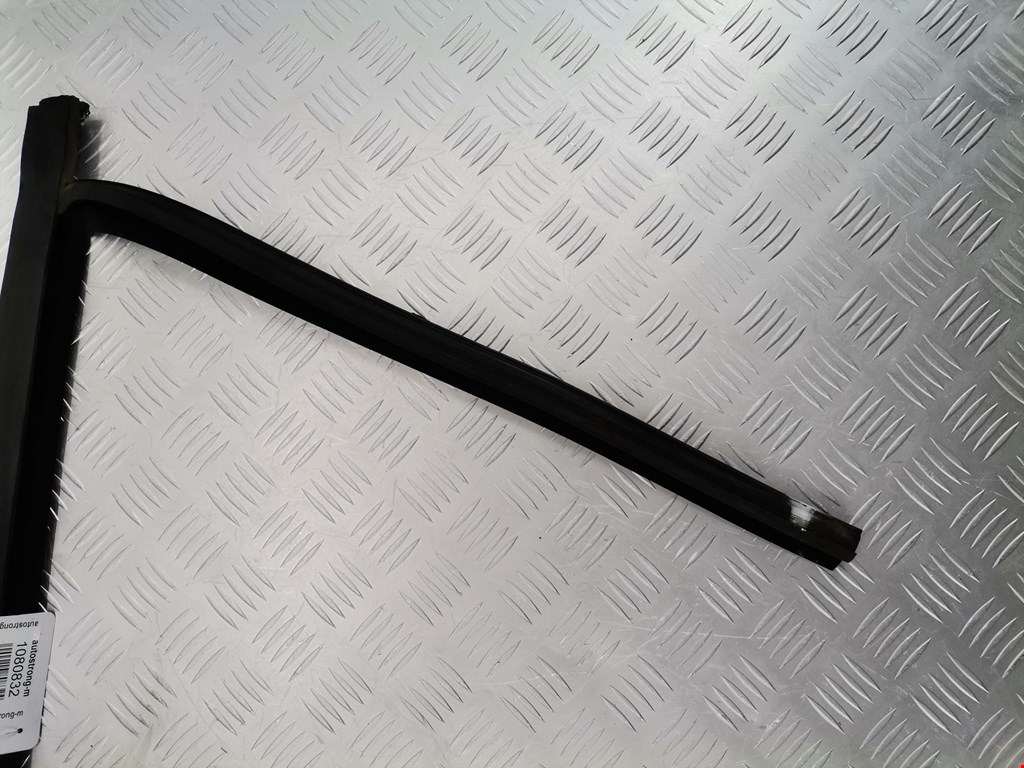 Уплотнитель (внутри) FORD Galaxy 2006-2015